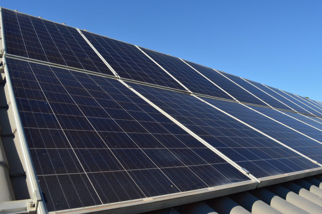 painéis para produção de energia fotovoltaica